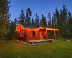 Mica Mountain Lodge & Log Cabins