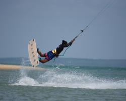 De Silva Wind Resort Kalpitiya - Kitesurfing School Sri Lanka