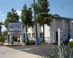 Colonade Motel Suites