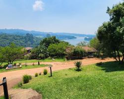 Da Gama Lake Cottages - Coral Tree and Cormorant Cottages