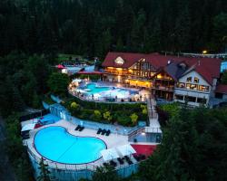 Halcyon Hot Springs Resort