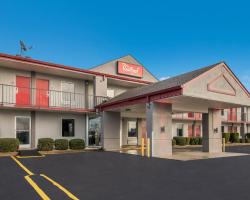 Red Roof Inn & Suites Jackson, TN