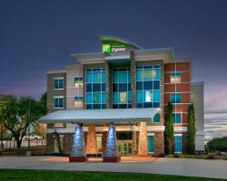 Holiday Inn Express & Suites North Dallas at Preston, an IHG Hotel