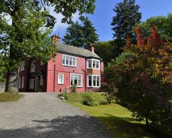 Torrdarach House Bed & Breakfast