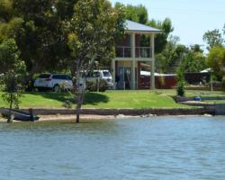 Lake Boga Waterfront Holiday House