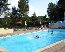 Camping les Pinasses