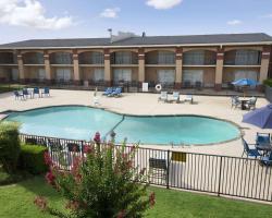 Howard Johnson by Wyndham Oklahoma City OKC Airport, Fairgrounds, I40