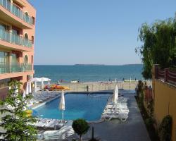 Sunny Bay Aparthotel