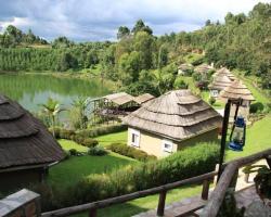 Bunyonyi Safaris Resort