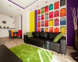 Downtown/Nightlife/Balcony