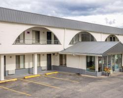 Howard Johnson by Wyndham Downtown Kamloops