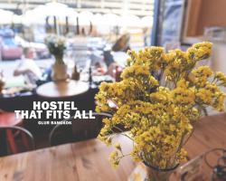 Glad Bangkok Hostel Bar & Restaurant