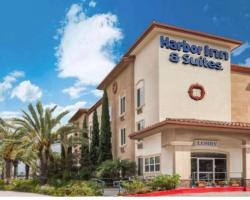 Harbor Inn & Suites