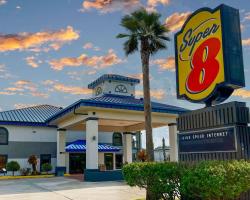 Super 8 by Wyndham Sealy