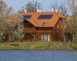 Sombereki Horgásztó - Rönkház