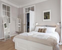 Posh Sense in Lisbon by Cozzy Homes