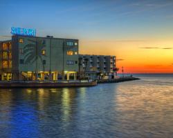 Sailport Waterfront Suites