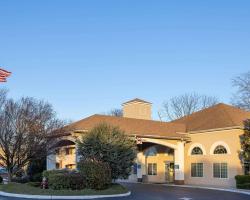 Days Inn & Suites by Wyndham Cherry Hill - Philadelphia