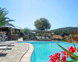 Maison de 2 chambres avec piscine partagee jardin amenage et wifi a Sartene