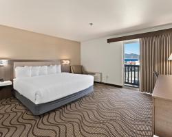 Sandpoint Hotel & Suites Downtown