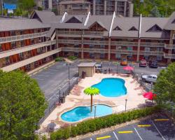 Crossroads Inn & Suites