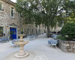 Logis Hôtel Restaurant Le Domaine de l'Eau Vive