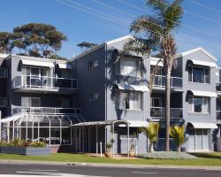 Mollymook Cove Apartments