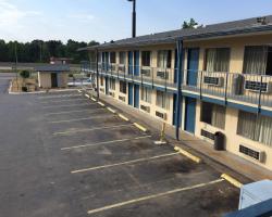 Super 7 Inn Little Rock