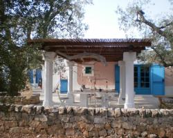 Trullo speciale vicino al mare