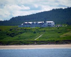 Cullen Bay Hotel