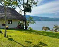 Sauce Lodge - Laguna Azul