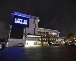 Lot 10 Boutique Hotel