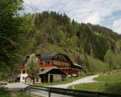 Guest House and Museum Firšt