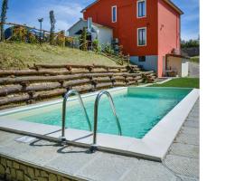 La Valle Della Luna Bio