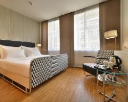 Three Crowns Hotel
