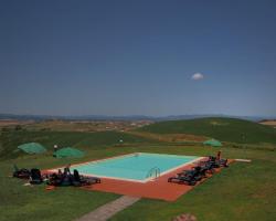 Traditional Farmhouse in Toscana with Swimming Pool