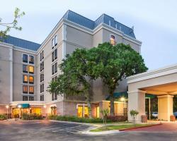 DoubleTree by Hilton Austin-University Area