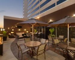 Hilton Suites Chicago/Oakbrook Terrace
