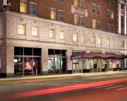 DoubleTree Suites by Hilton Hotel Detroit Downtown - Fort Shelby