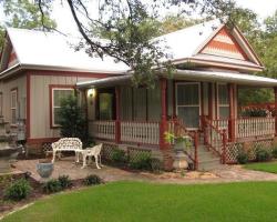 South Austin Cottage by TurnKey Vacation Rentals