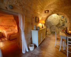 La Lamia 1864 by Rentbeat
