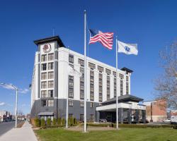 DoubleTree by Hilton Boston Logan Airport Chelsea
