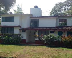Casa Laguna Magica