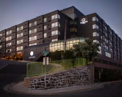 DoubleTree by Hilton St. John's Harbourview