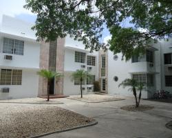 Two-Bedroom Apartment on Lincoln Mall