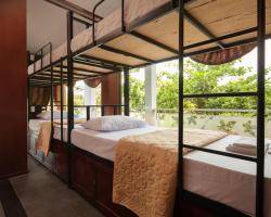 Catba Central Hostel