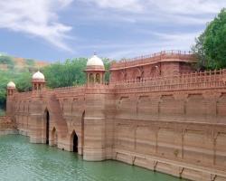 WelcomHeritage Bal Samand Lake Palace