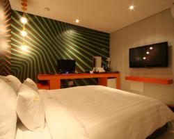 シンチョン Y ホテル