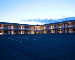 Shoreside Inn & Suites