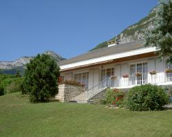 Chambres d'hôtes La Veyrolaine B&B